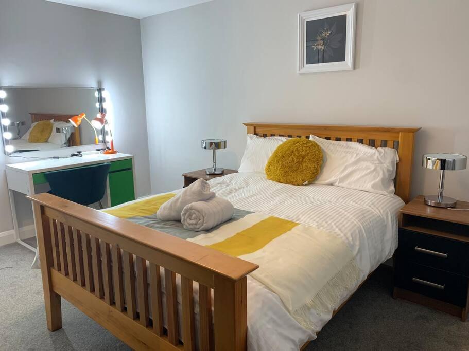 Aqua Dreams - Serviced Luxury Modern Belfast City Centre 2 Bed Apartment Exterior foto